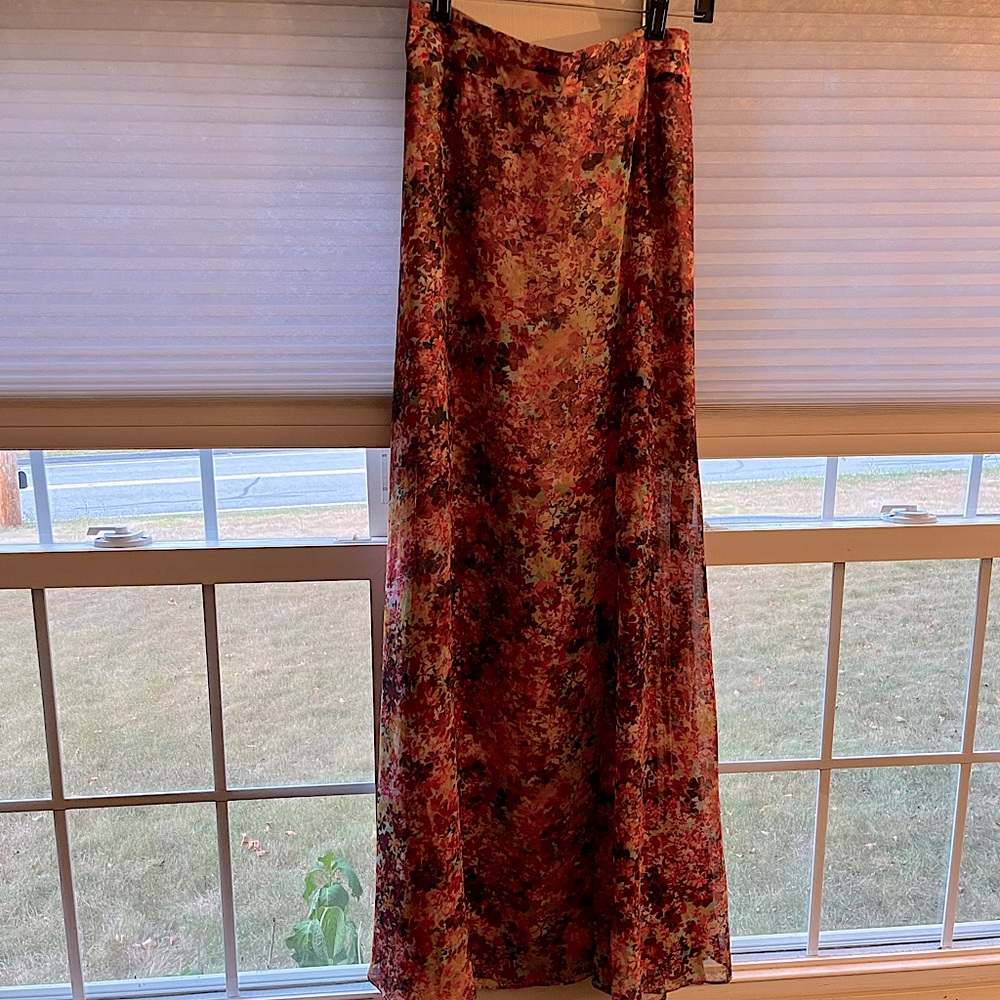 Bebe long flowered skirt